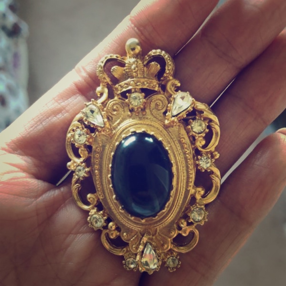 Vintage Broach Costume Jewelry- gold diamond blue